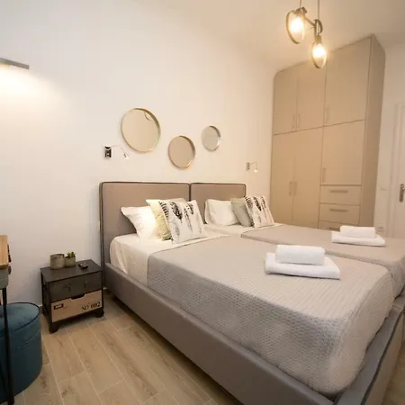 Kamara Santorini * Kamári